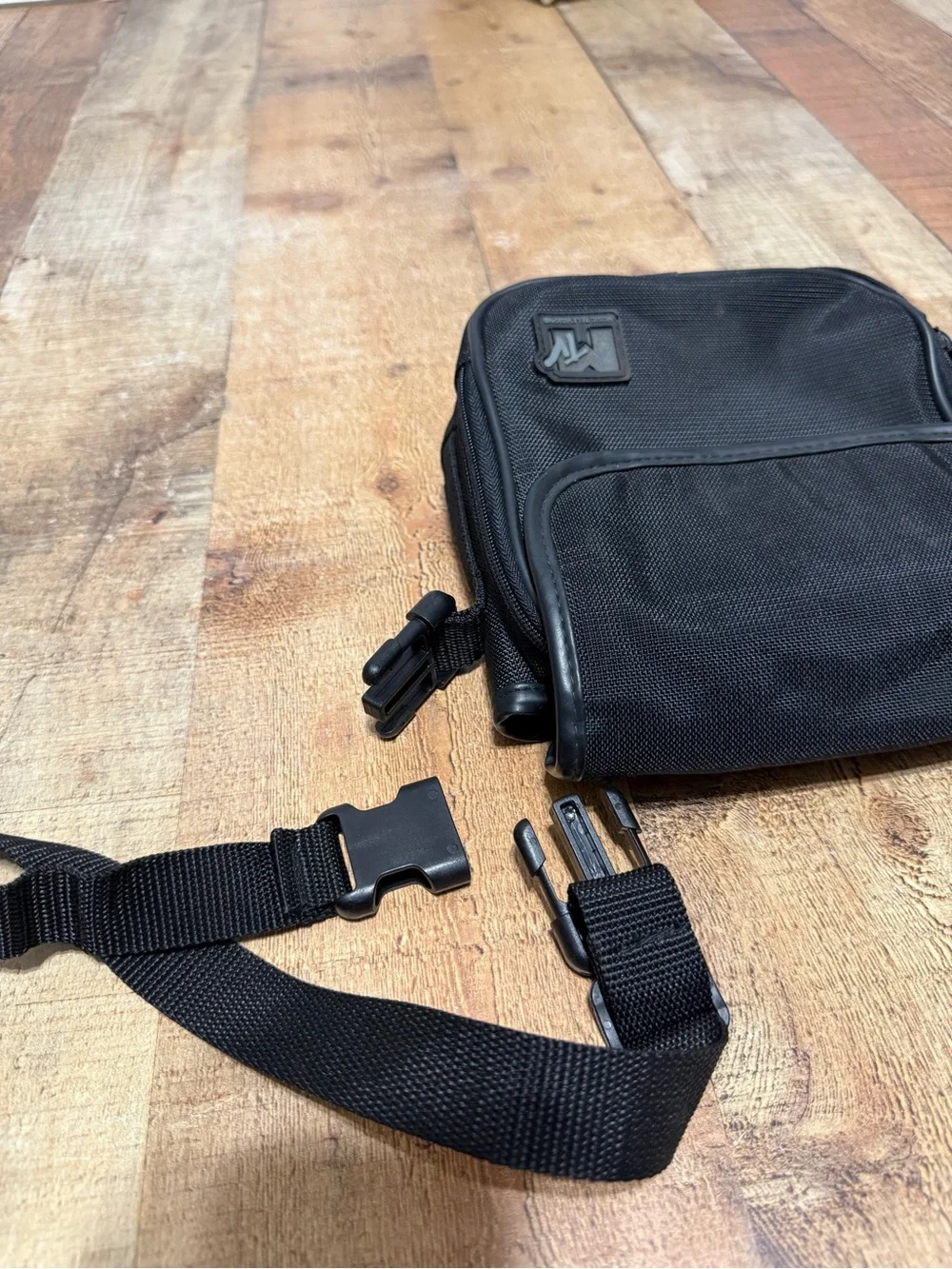 Rare 1999 convertible MTV black fanny pack / satchel.